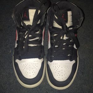 Boys size 13c shoe’s